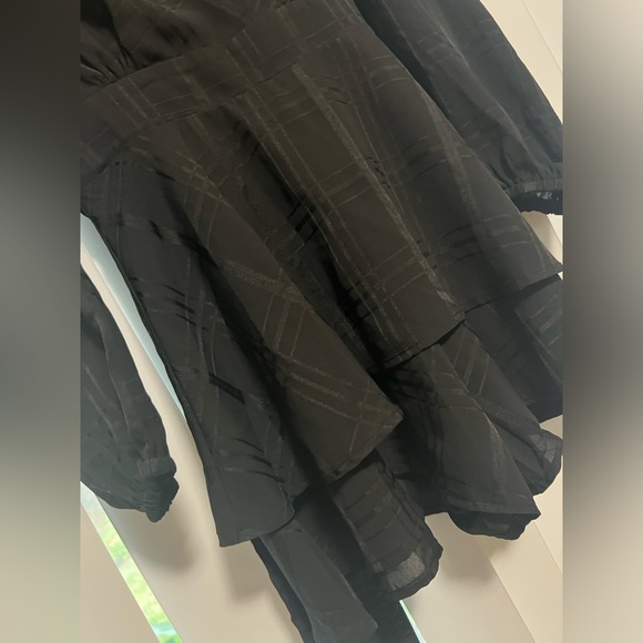 AIMCOO Women's solid Black Deep V-Neck Romper, size small, long sleeve jumpsuit - Picture 8 of 8